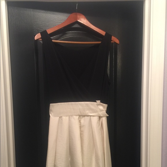 Nice Dress - Picture 2 of 2